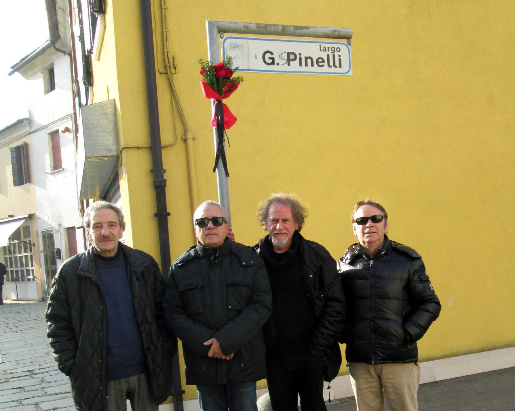 Membres del gru anarquista de Dolo (2016). D'esquerra a dreta: Levis Livieri, Fiorenzo Urso, Gigi Artusi i Tino Maso