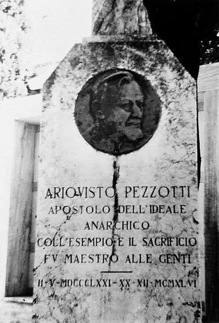 Tomba d'Ariovisto Pezzotti a Ancona